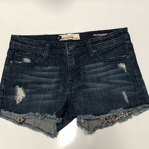 Vigoss fit skinny low rise shorts size 7/8